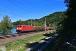 185 298 mit einem Güterzug am 18.09.2019 bei Wernstein am Inn.