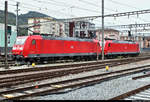 185 100-5 und 185 125-2 DB rangieren im Bahnhof Chiasso (CH).