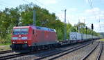 DB Cargo AG [D] mit  185 001-5  [NVR-Nummer: 91 80 6185 001-5 D-DB] und Taschenwagenzug am 05.05.20 Bf. Saarmund.