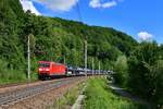 185 053 mit einem Autozug am 11.06.2020 bei Ingling.