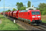 Schüttgutzug mit 185 007-2 DB fährt in Teutschenthal, Dömikenweg, auf der Bahnstrecke Halle–Hann.