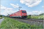 185 262-3 u.187 132-6 sind am 22.07.2020 mit einen gemischten Güterzug in Friedland zu sehen.