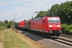 Am Mittag des 20.07.2019 fuhr die 185 102-1 mit ihrem gemischten Güterzug (Mannheim Rbf - Chiasso Smistamento) beim Abzweig Leutersberg über die KBS 702 in Richtung Schallstadt.