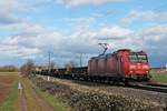 Am frühen Nachmittag des 28.01.2020 fuhr die 185 012-2 mit einem gemischten Güterzug (Mannheim Rbf - Basel Bad Rbf) südlich von Buggingen über die Rheintalbahn durchs