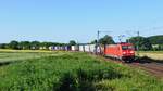 DB Cargo 185 277 mit KLV-Zug in Richtung Osnabrück (Vehrte, 13.06.2021).