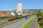 185 196 mit einem gemischten Güterzug bei Karlstadt Richtung Würzburg, 07.05.2020