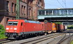 DB Cargo AG [D] mit  185 211-0  [NVR-Nummer: 91 80 6185 211-0 D-DB] und einem Containerzug verlässt den Hamburger Hafen am 08.09.21 Durchfahrt Bf. Hamburg-Harburg.