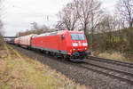 185 014-8 mit einem Güterzug am 23.11.2021 bei Kerzell.