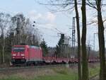 185 277 mit Güterzug bei der ehemaligen Blockstelle Deves zwischen Rheine und Salzbergen, 30.03.17