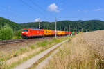 185 052 DB Cargo mit einem Containerzug bei Wernstein Richtung Wels, 22.07.2020