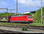 DB - 185 113-8 vor Güterzug unterwegs in Pratteln am 09.05.2022