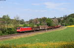 185 090-8 mit dem umgeleitetenen EZ 45175 (Kornwestheim Rbf - Wolfurt) bei Grüningen 20.5.22