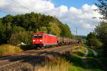 185 253 DB Cargo mit einem Kesselwagenzug bei Postbauer-Heng Richtung Nürnberg, 11.09.2020