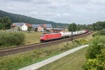 185 092-4 ist am 31.08.2022 mit einem gemischten Güterzug bei Hermannspiegel unterwegs