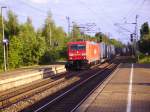 185 212-8 fhrt durch Elmshorn.