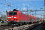 DB Lok 185 132-8 der DB durchfährt am 22.03.2023 den Bahnhof Pratteln.