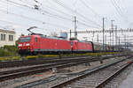 Doppeltraktion, mit den DB Loks 185 093-2 und 185 114-6 durchfährt am 13.10.2022 den Bahnhof Pratteln.