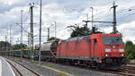 DB Cargo AG [D] mit ihrer  185 274-8  [NVR-Nummer: 91 80 6185 274-8 D-DB] und einem gemischten Güterzug am 04.08.23 Höhe Bahnhof Leipzig Thekla.