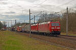 185 176 führte am 29.03.24 einen gemischten Güterzug durch Burgkemnitz Richtung Wittenberg.