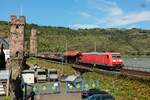 DB 185 036-1 mit Güterzug am Rhein in Oberwesel, August 2025.