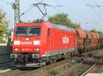 185 167 durchfhrt den Hp Ellental (bei Bietigheim-Bissingen) mit einem Gterzug in Richtung Vaihingen (Enz). (09.10.2007)