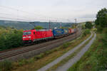 185 226 DB Cargo mit einem KLV-Zug bei Obersinn Richtung Gemünden, 22.09.2021