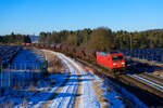 185 257 DB Cargo mit einem Düngerzug bei Parsberg Richtung Regensburg, 14.01.2021