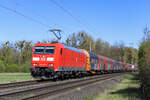 185 168-2 (DB Cargo) mit einem Güterzug in Ratingen Lintorf, 7. April 2026