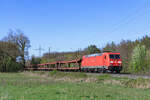 185 346-4 (DB Cargo) mit einem leeren Autotransportzug in Ratingen Lintorf, 7. April 2026