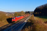 185 170 DB Cargo und 185 157 DB Cargo mit einem leeren Kohlezug bei Dollnstein Richtung Treuchtlingen, 22.03.2022