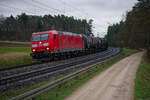 185 046 DB Cargo mit einem Kesselzug bei Mimberg Richtung N�rnberg, 05.04.2022