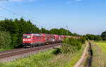 185 114 mit dem EZ 45003 (Mannheim Rbf - Chiasso SM) bei K�ndringen 23.5.26