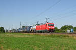 Mit einem gemischten G�terzug am Haken rollte 185 190 am Morgen des 25.06.26 durch Gr�fenhainichen Richtung Wittenberg.