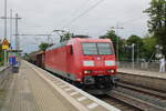 DB 185 059-3 mit einem gemischten G�terzug Richtung G�ttingen, am 09.07.2026 in Sarstedt.