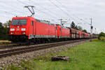 185 352 DB Cargo f�hrt ein Doppel mit Schotterwagen am 14.9.26 bei Eglharting.
