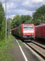 Die 185 006-4 durchfhrt am 19.09.2007 um 12:19 Uhr den Bahnhof von Rolandseck in Richtung Sden.