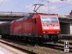 Gterzug mit BR 185 056-9 am 02.07.2008 bei Durchfahrt in Regensburg