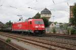 185 261 mit einem Gterzug bei Weinheim am 6.7.2008