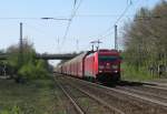 185 345-6 zieht am 18.04.09 einen Autozug aus Cuxhaven durch Radbruch Richtung Sden. 