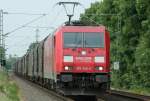 Die 185 249-0 zieht einen kurzen Gz aus Aachen West kurz hinter Geilenkirchen am 06.06.2009