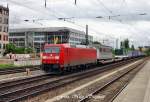 185 194-0 kommt mit einem Sattelaufliegerzug durch den Mnchner Heimeranplatz gefahren (Bahnbildertreffen 16.05.09)