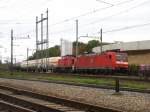 DB 185 116 mit V 294 843 im Schlepp bei Pratteln am 26.10.2009