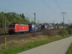 185 141-9 mit TEC 41003 Singen(Htw) - Milano-Certosa zwischen Singen und Gottmadingen. 24.04.10