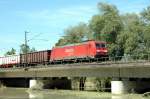 185 259 am 02.06.2010 auf der Isarbrcke bei Plattling.