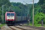 185 600-4 Gterzug mit Containern kurz hinter Brhl Bf Richtung Sden - 28.05.2010