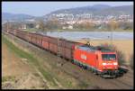 Mit CS 60417 am Haken ist 185 004 am 15.3.2007 bei Grosachsen-Heddesheim auf dem Weg nach Plochingen.