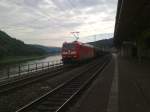 BR 185 003 fhrt mit ihren Kesselwagen durch Knigstein Richtung Dresden.
1.8.10