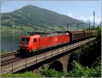 Am Zugersee mit der 185 123-7 zwischen Goldau und Rotkreuz.
Mai 2009