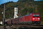 185 366 mit Erzbomber nach Linz am 08.10.10 in Wernstein.