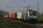 RTB 185 674-9 mit dem DGS 43953 (Rotterdam Maasvlakte/NL - Enns/A) am 13.10.2010 in Hilden